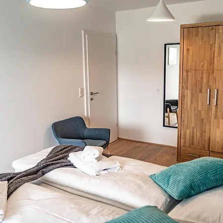 Top 5 Alpe Maritima - Traumhafte Ferienwohnung Mit Seeblick Und Bergkulisse Am Ossiacher See Annenheim Exterior photo